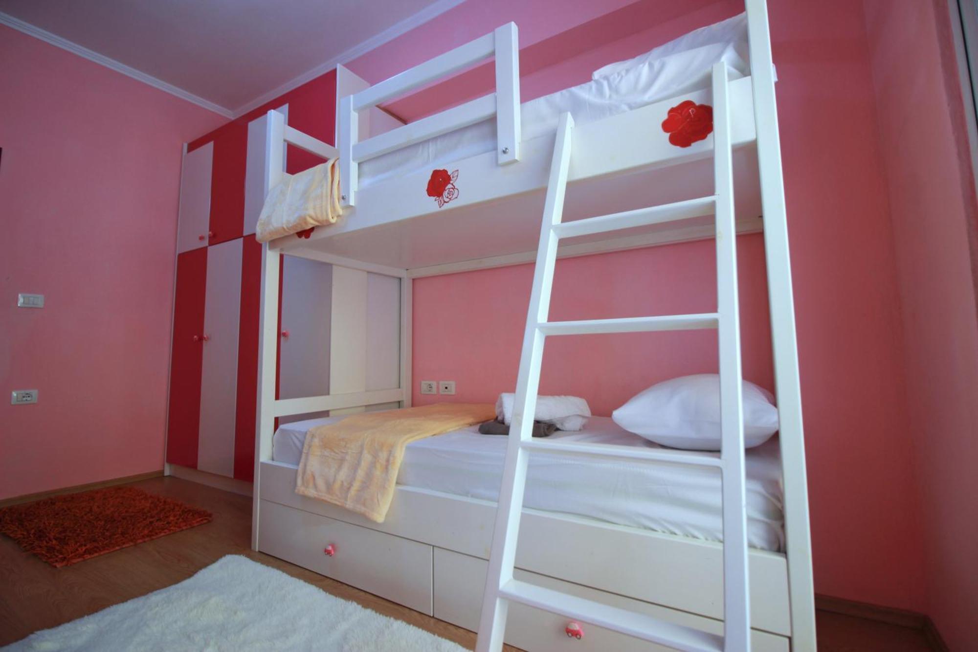 Apartament Duzgo Gjirokaster Bagian luar foto