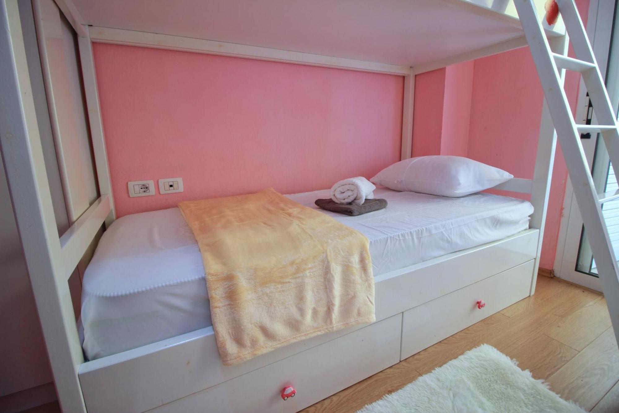 Apartament Duzgo Gjirokaster Bagian luar foto